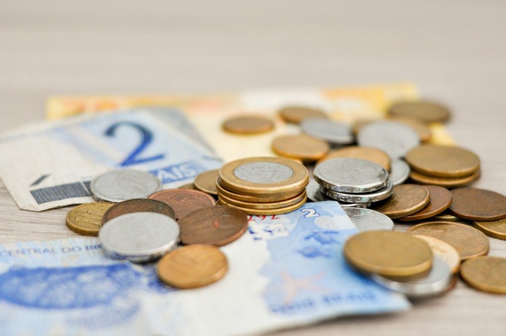 Pensja Minimalna 2021 Na 1 2 I 1 4 Etatu Od Brutto Do Netto Kadry W